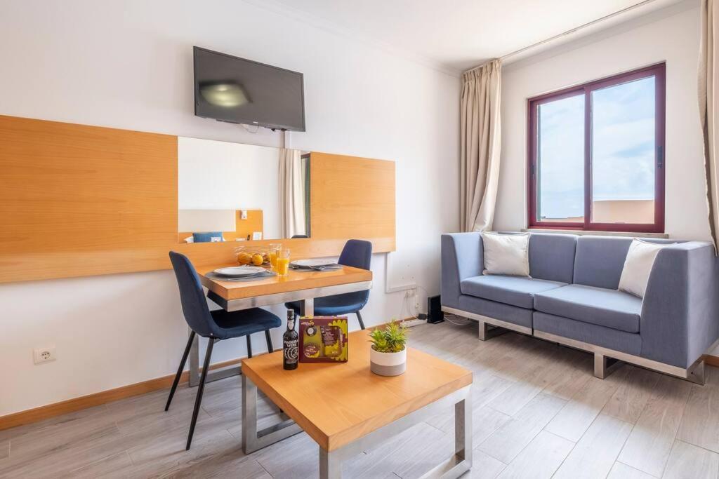 Sarah's By Galmi Apartment *